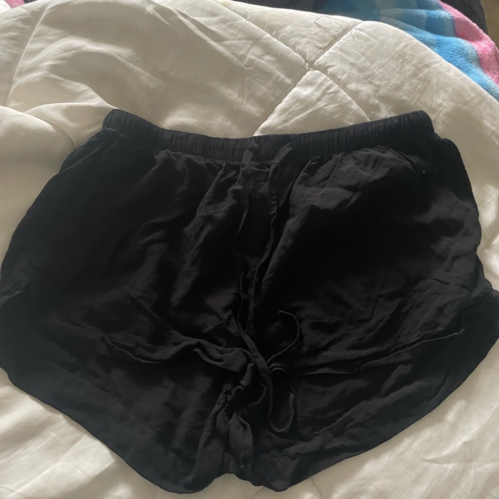 Garage Flowy Black Linen Shorts